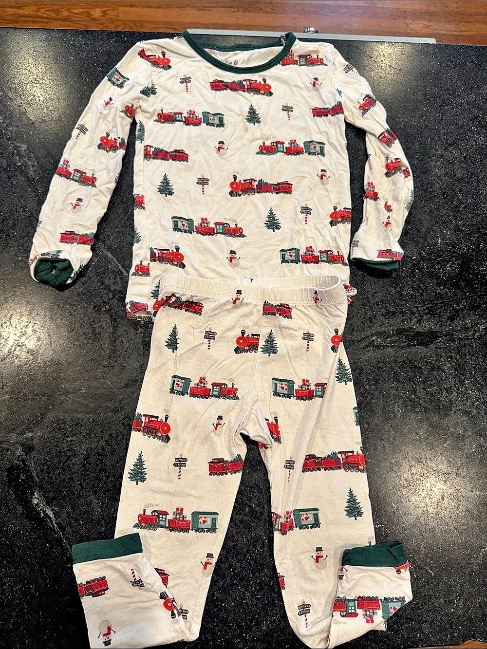 Kyte Baby Long Sleeve Toddler Pajama Set - Holiday Train Holiday Train Footed